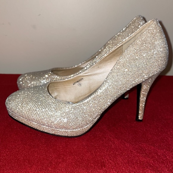 David’s Bridal Gold Heels - Picture 3 of 6